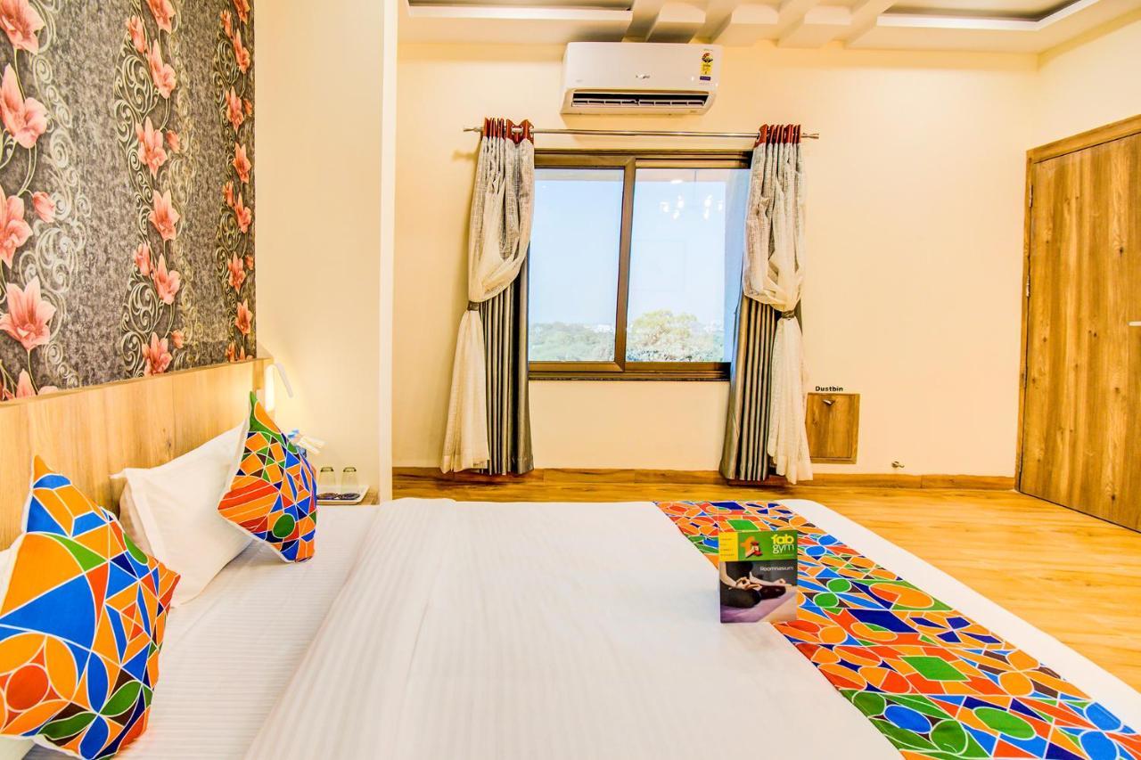 Fabhotel Prime Om Epic Vijay Nagar Indore Buitenkant foto
