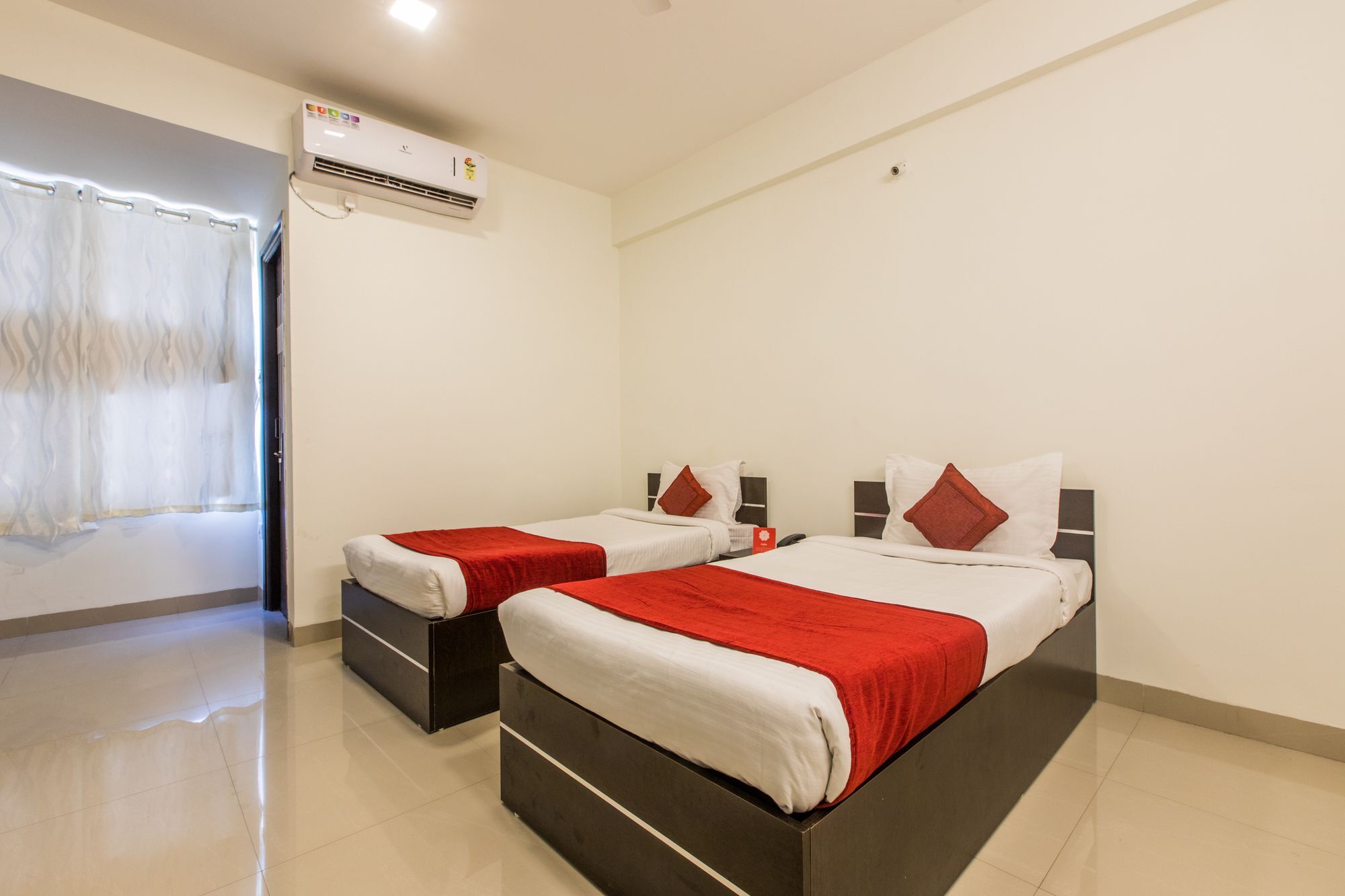 Fabhotel Prime Om Epic Vijay Nagar Indore Buitenkant foto