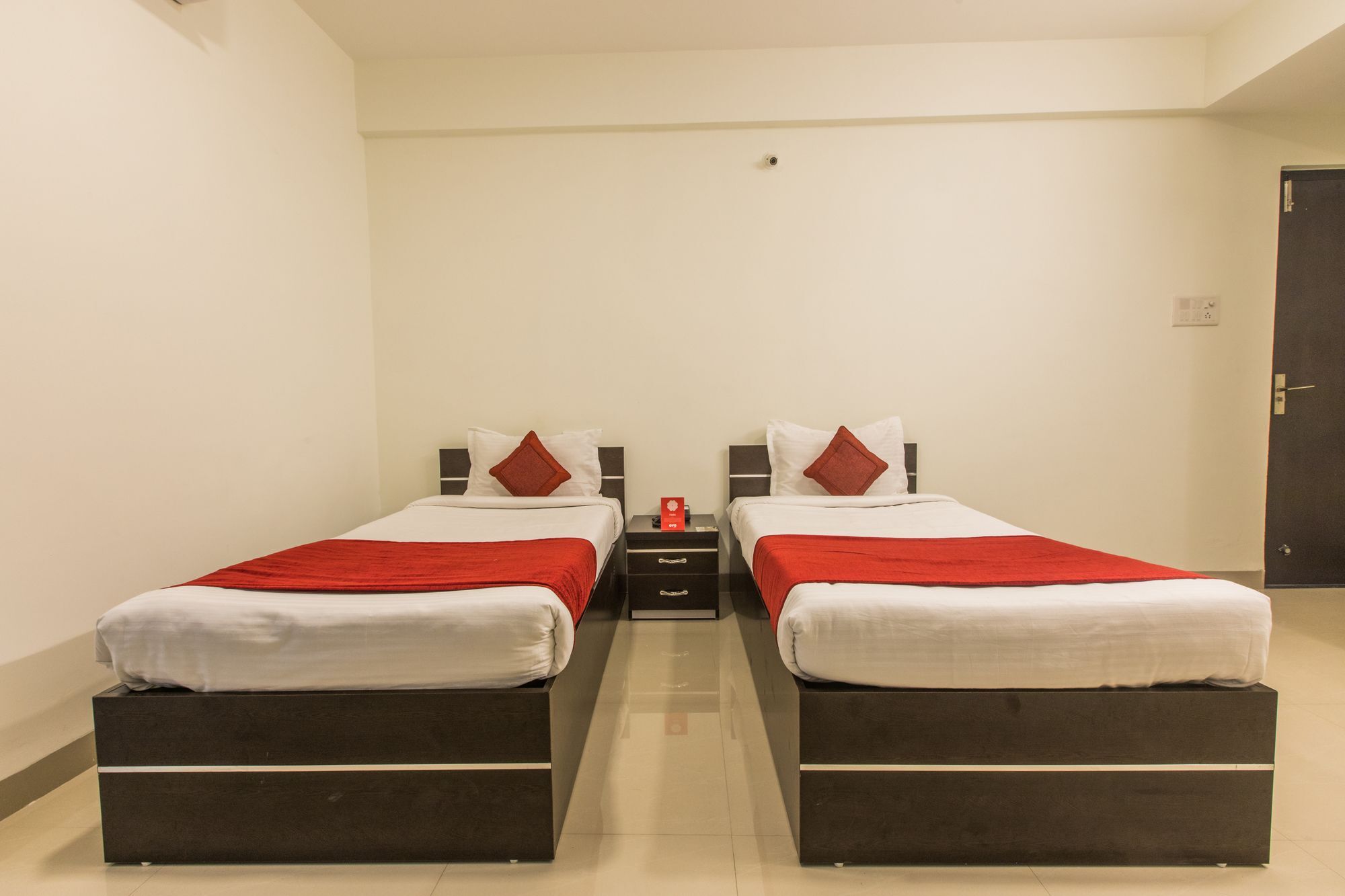Fabhotel Prime Om Epic Vijay Nagar Indore Buitenkant foto