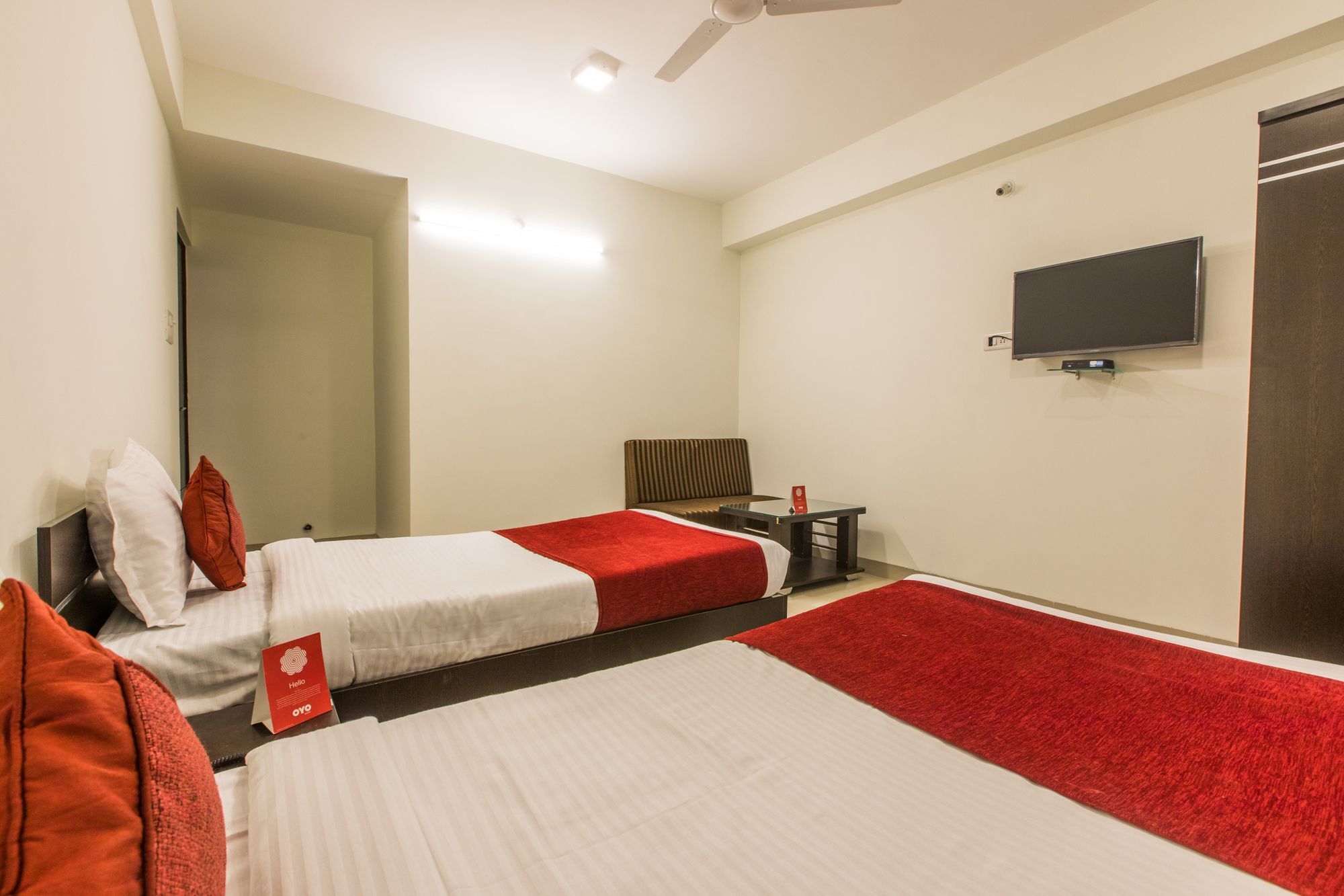 Fabhotel Prime Om Epic Vijay Nagar Indore Buitenkant foto
